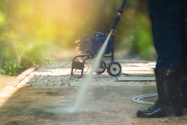 Best Pool Deck Cleaning in Oregon, WI